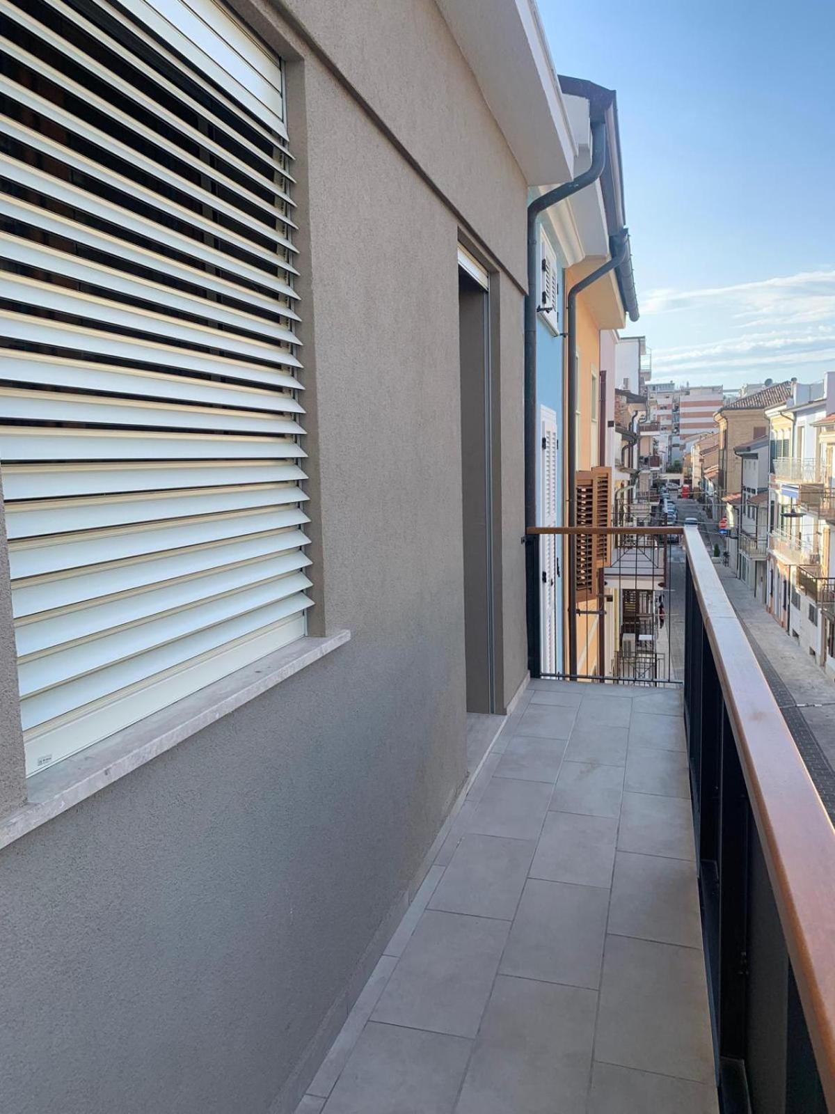 Civitanave Civitanova Marche Exteriör bild